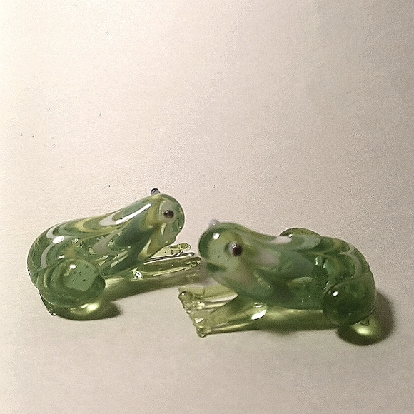 Two frog fetishes - handblown glass, heirloom